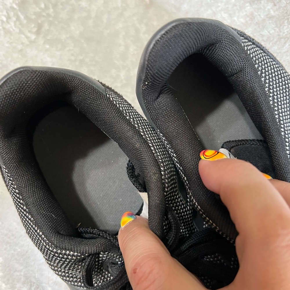 Boys Adidas sneakers - Picture 5 of 7